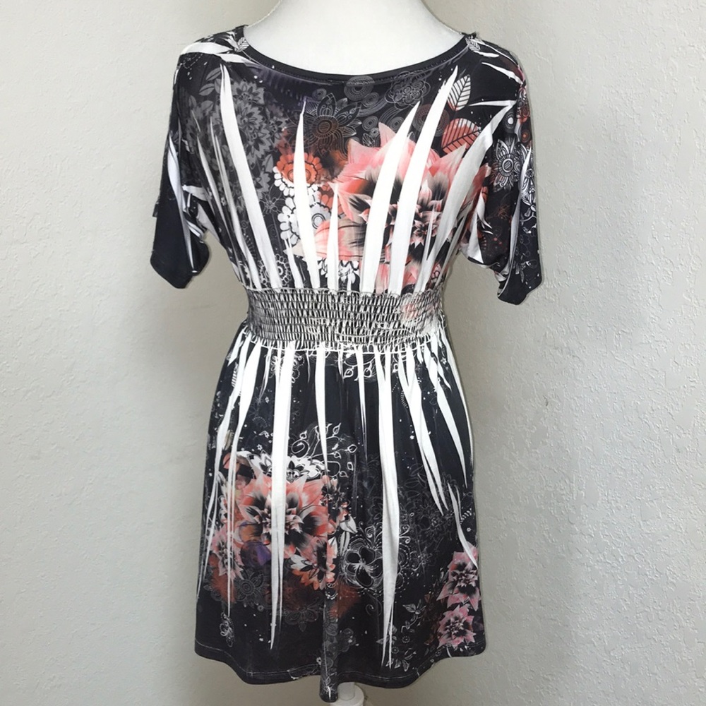 Yahada Dress View 5